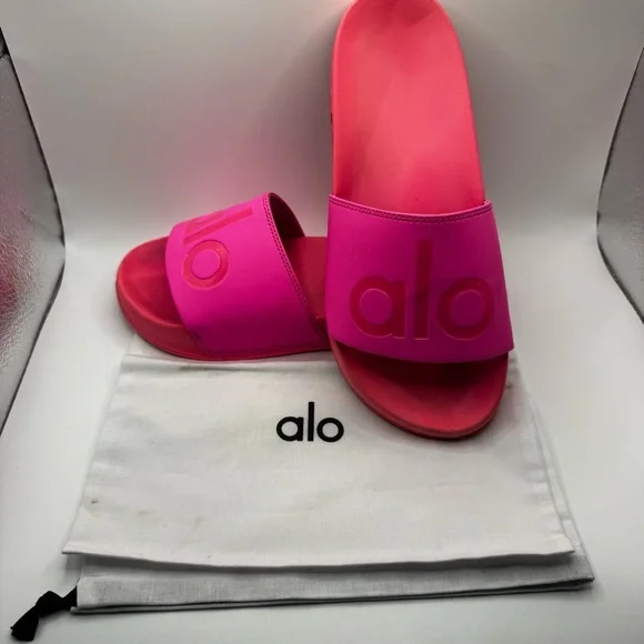 Alo Yoga Women’s Sandals Pink - Picture 10 of 10